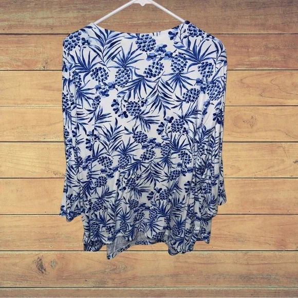 Casual Blue Floral Women's Blouse - Picture 2 of 2